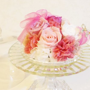 母の日プリザーブドフラワー　手作りプレゼント　ケーキスタンド